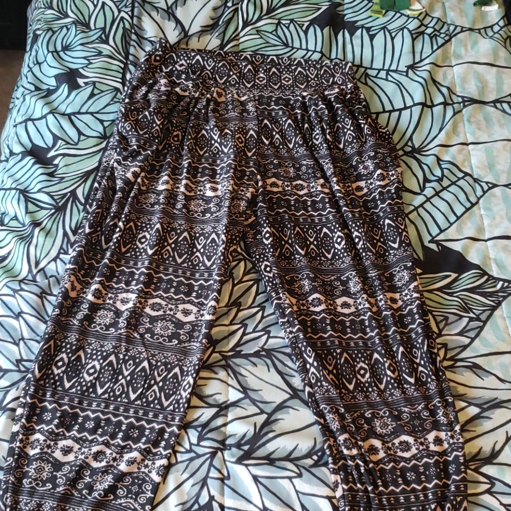 Joggers, Size Large, with pockets, super Soft